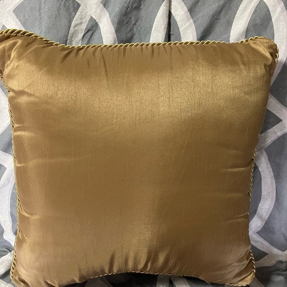 Elegant Blue and Gold Decorative Pillows - Picture 11 of 14